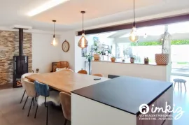 Vente Maison familiale avec piscine et beaux volumes