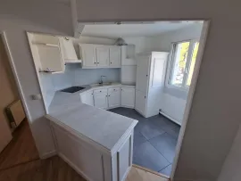 APPARTEMENT 70 m2 / 2 CHAMBRES/ PROCHE COMMODITE Villeneuve-lès-Avignon