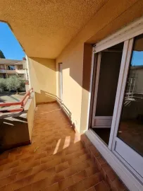 Location APPARTEMENT 70 m2 / 2 CHAMBRES/ PROCHE COMMODITE