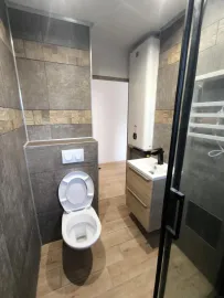 Location F2 en rez de chaussée 45m2 entièrement rénové