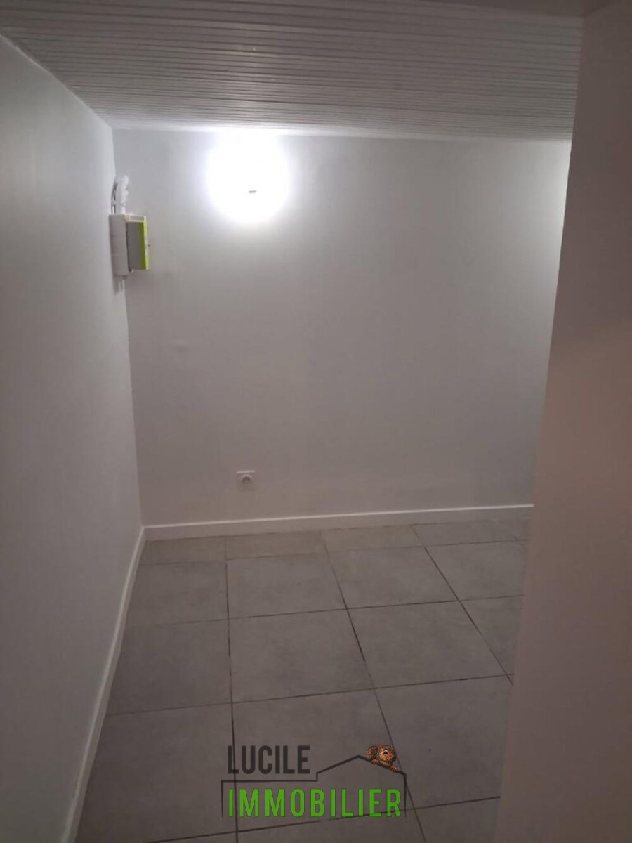 Location T2 Liancourt