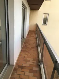Location Beau F2 de 50m² avec balcon en centre Ville