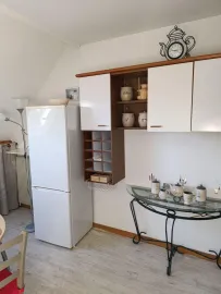 Location F2 à louer, quartier très tranquille,