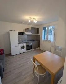 Location Superbe 2P meublé 30m² avec jardin au calme