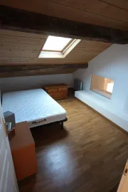 Location Bel appartement parquet et poutres apparentes