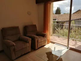 Location T2 bis dans petit immeuble