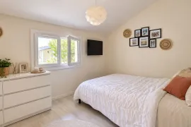 Vente Maison calme avec piscine et dépendance