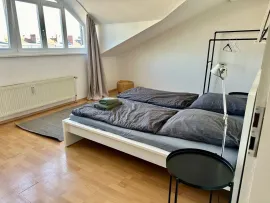 Location Sorauer Straße, Berlin