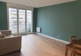 T2 avec balcon, près Stade de France Saint-Denis