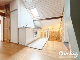 Vente RARE - Maison divisée en 2 appartements