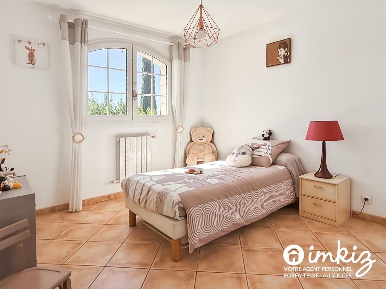 Vente Villa T5, piscine, terrasse, garage