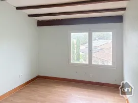 Vente Maison de Type 7 avec jardin.