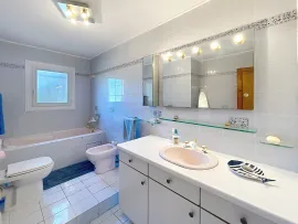 Vente Maison  - 6 pièces  - 174.31 m²