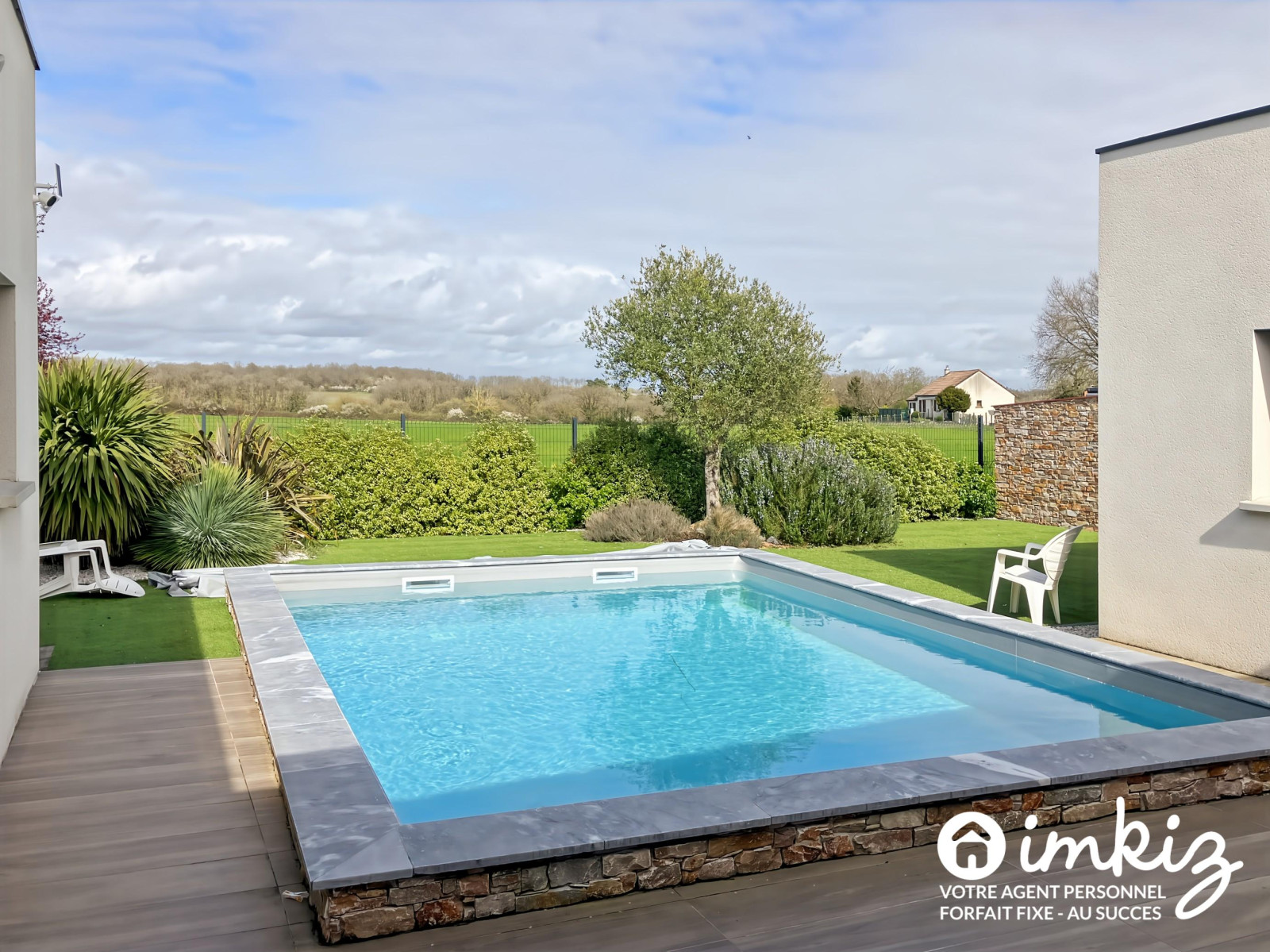 Vente Maison contemporaine 6 pièces avec piscine