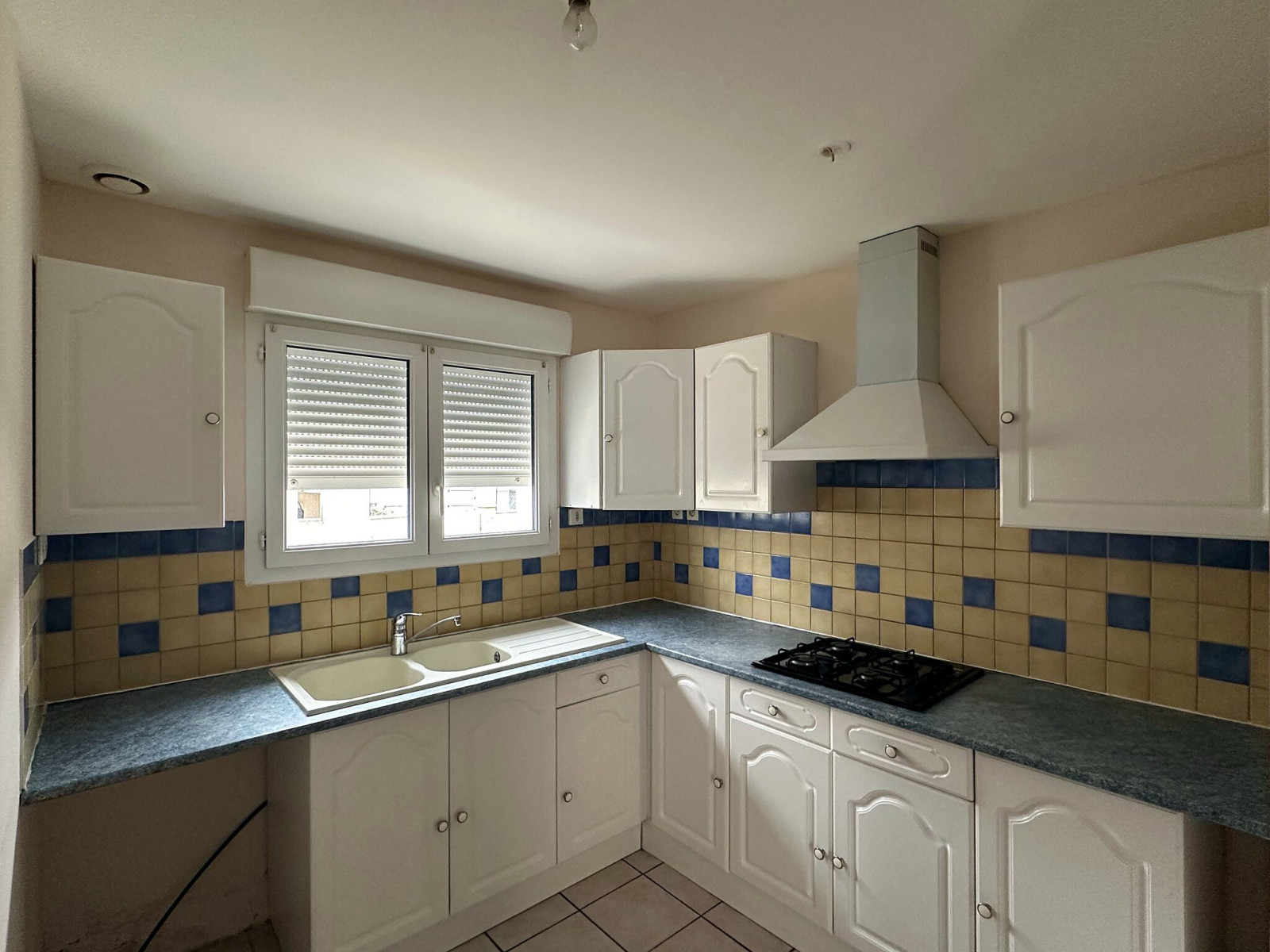 Vente Ensemble de trois duplex avec terrasses et garages