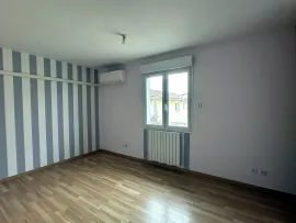 Vente Ensemble de trois duplex avec terrasses et garages