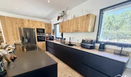 Vente ROQUEBRUNE-SUR-ARGENS - Propriété d'exception 400m² - 4 appartements - 1,2ha
