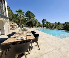 Vente ROQUEBRUNE-SUR-ARGENS - Propriété d'exception 400m² - 4 appartements - 1,2ha