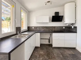 Vente Maison de village en pierre rénovée avec jardin