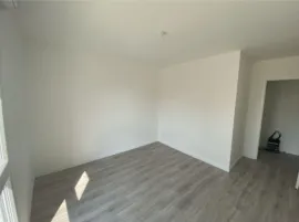 Location Appartement - 3 pièces - 2 chambres 63 m² 🏬