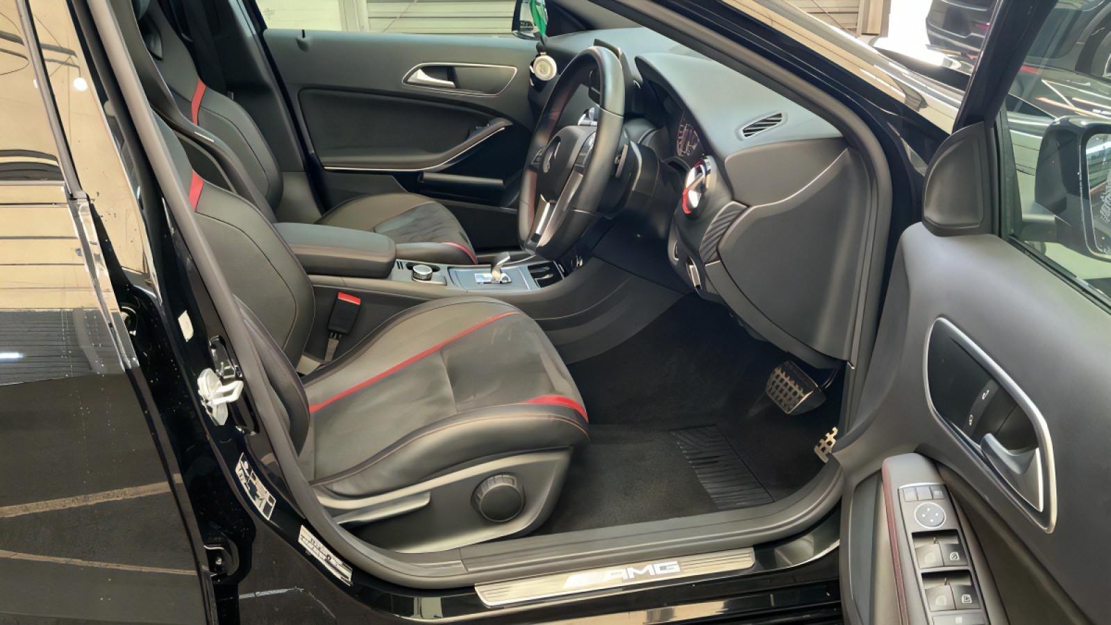 Voiture Mercedes-Benz A-Class Sport