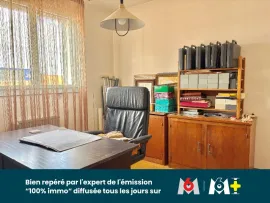 Vente Maison familiale de 150 m² avec double garage, jardin et local commercial de 59 
