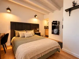 Vente Maison en pierre à Lussac – 205 m² – Vue panoramique – 4 chambres – Gîte indépen