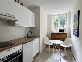 Location Appartement meublé rénové – Rue Duret, 75116