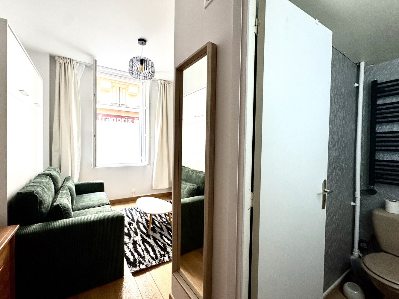 Location Appartement meublé rénové – Rue Duret, 75116