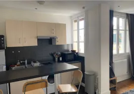 Location A Superb Furnished Two-Room Apartment Near La Muette