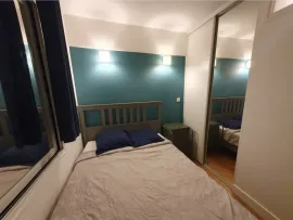 Location A Furnished Residence with Veranda and Private Garden, Beside Parc Montsouris