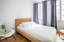 Location Fully Renovated Two-Bedroom Apartment with Views of Place Beaubourg