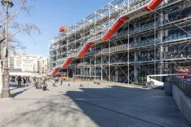 Location Fully Renovated Two-Bedroom Apartment with Views of Place Beaubourg