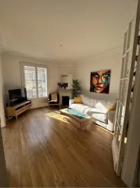 Location A Comfortable Three-Room Apartment in Auteuil Sud – Rue de Civry
