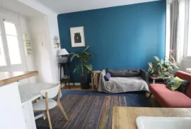 Location A Bright, Quiet Two-Room Apartment at the Foot of Sacré-Cœur