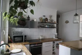 Location A Bright, Quiet Two-Room Apartment at the Foot of Sacré-Cœur