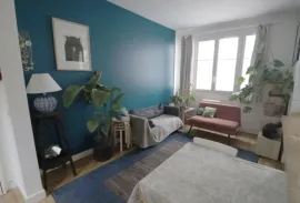 Location A Bright, Quiet Two-Room Apartment at the Foot of Sacré-Cœur