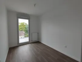 Location Livry à louer 3 pièces avec balcon et parking double