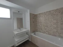 Location Livry à louer 3 pièces avec balcon et parking double