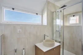 Location A Breathtaking View – Avenue Montaigne