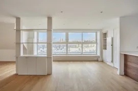Location A Breathtaking View – Avenue Montaigne
