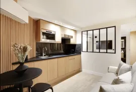 Location A Renovated Furnished Apartment on Rue Saint André des Arts