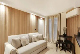 Location A Renovated Furnished Apartment on Rue Saint André des Arts