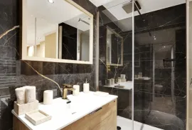 Location A Renovated Furnished Apartment on Rue Saint André des Arts