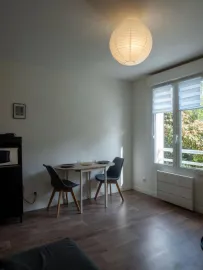 Beau studio Meublé 20m²+ Parking + Local à vélo Le Mans