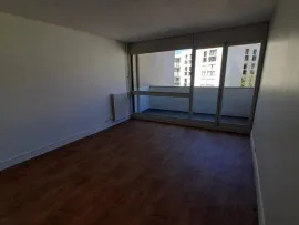Location Studio Paris 19ème avec balcon