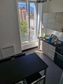Location Beau T2 meublé 42m² rénové et clair