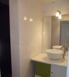 Location Beau studio 25m² meublé en rez-de-jardin