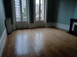 Location Beau F3 115 m² situé à côté de la gare Châteaureux