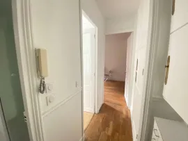 Location Beau studio meublé et refait à neuf 25 m² Neuilly